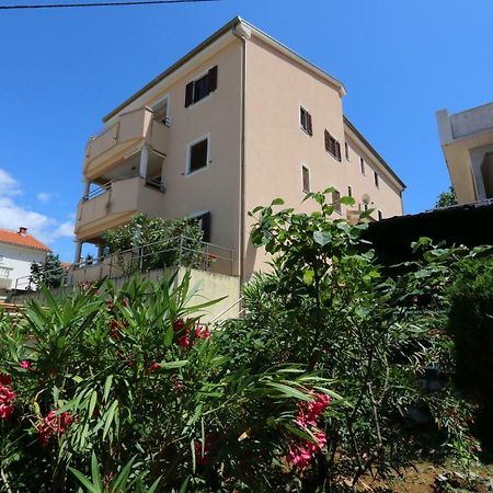 Apartment Dina Šilo Esterno foto
