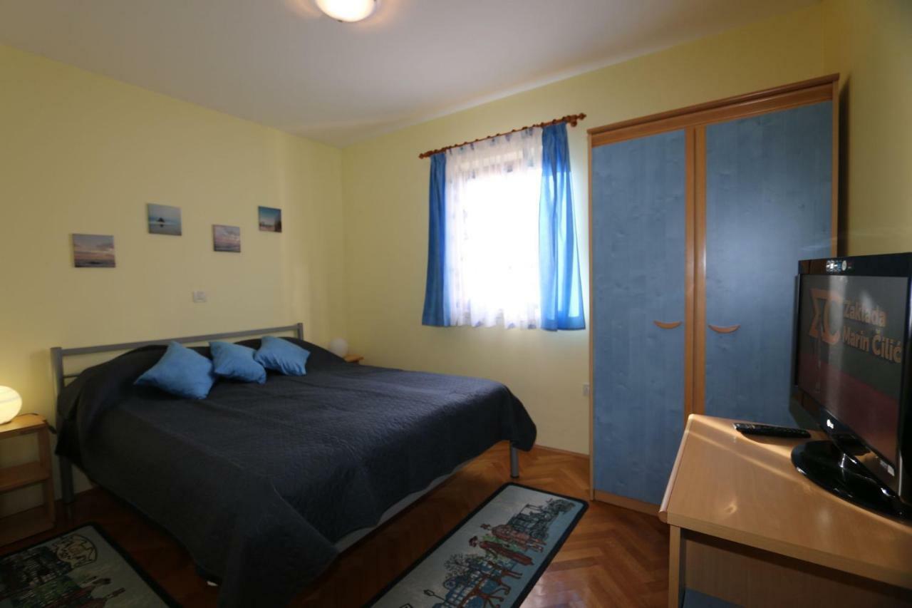 Apartment Dina Šilo Esterno foto
