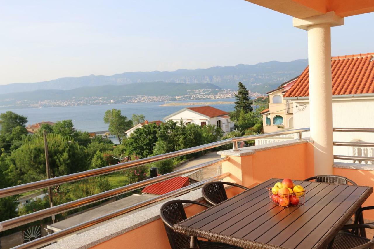 Apartment Dina Šilo Esterno foto